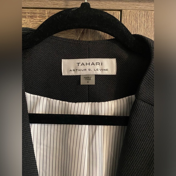 TAHARI Size 6 Black Jacket - Picture 6 of 9